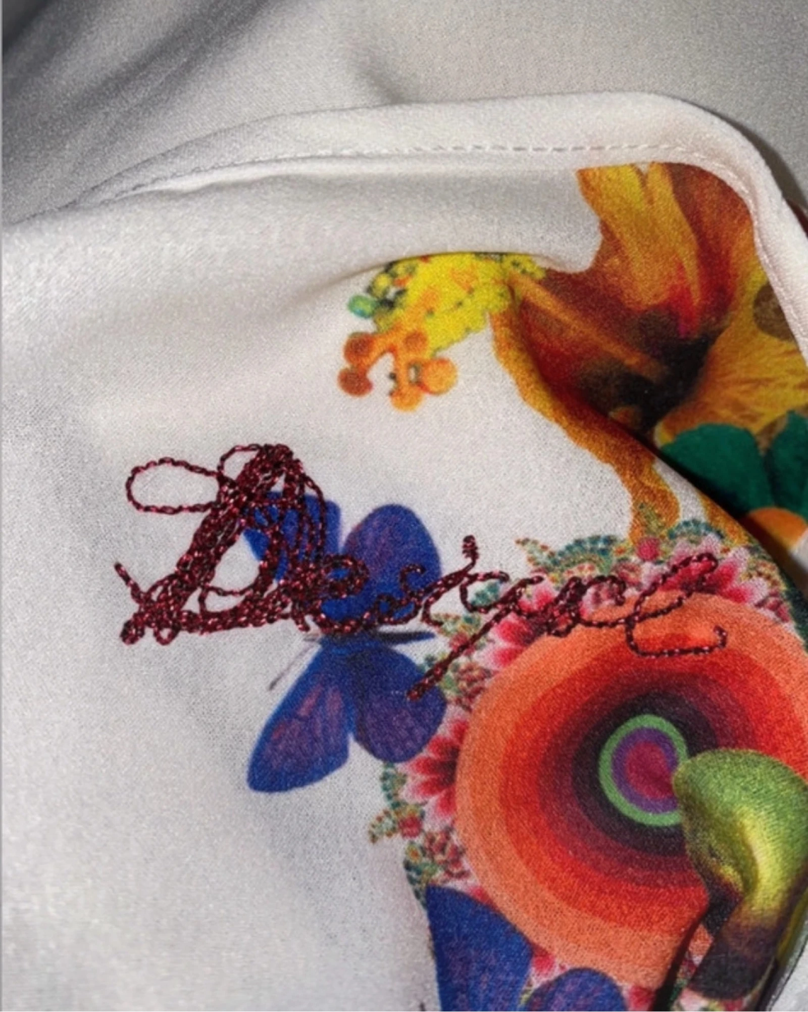 Camisola Desigual blanca con estampado de flores y frutas multicolor T36 – photo 3